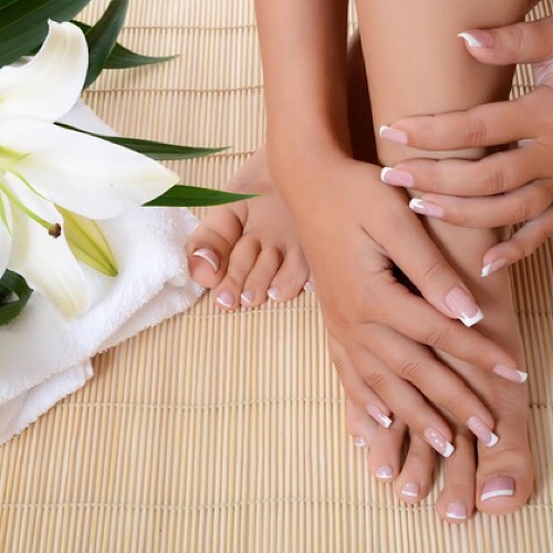 MV NAILS LOUNGE & SPA - Pedicure